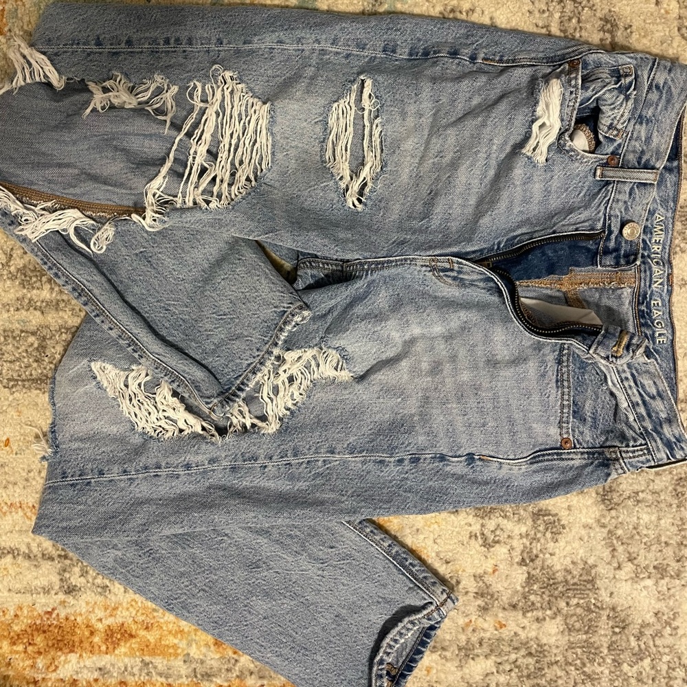 American eagle high rise mom jeans- holy